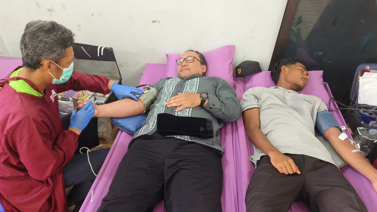 Ketua DPD LDII Kudus Turut Berpartisipasi dalam Donor Darah Bersama PMI